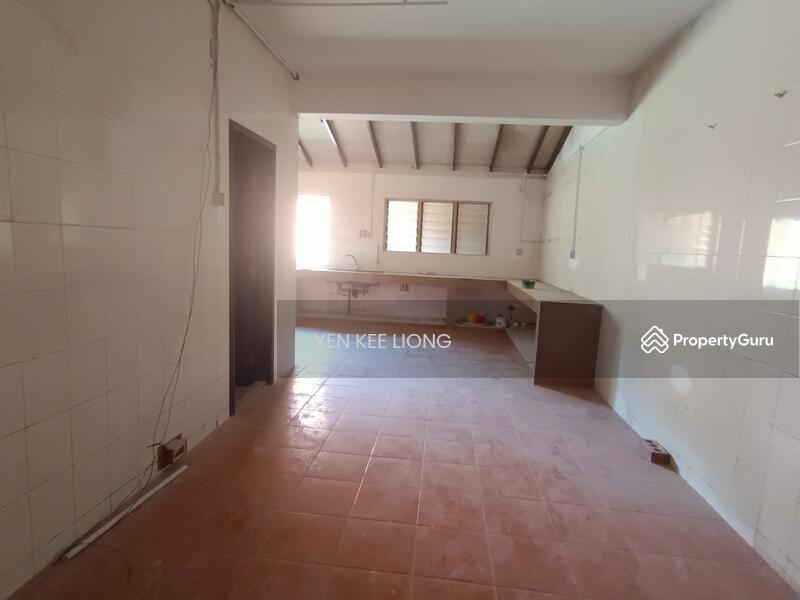 For Rent - Semi-Detached House at Taman Yarl