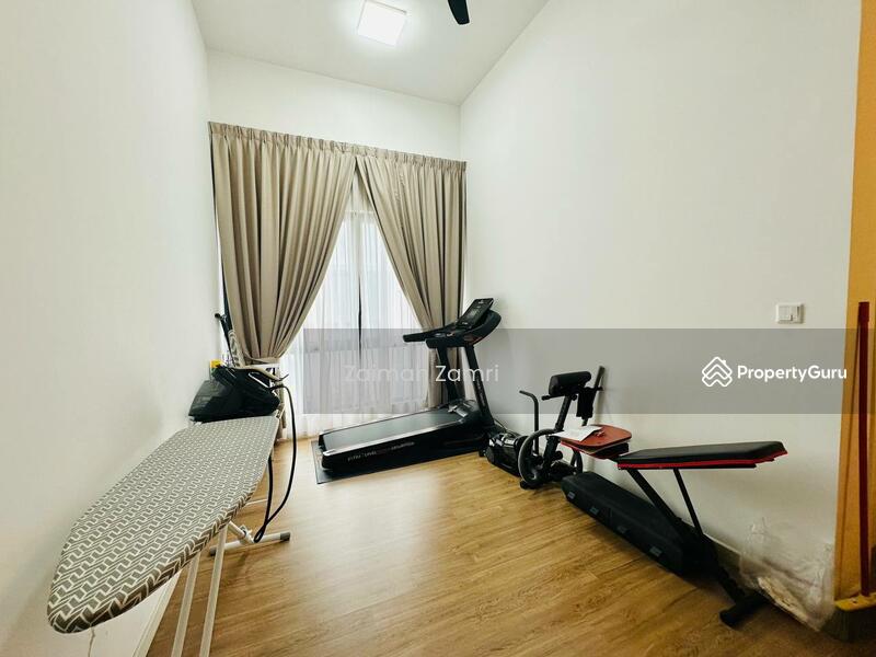 For Sale - End Lot Fully Reno Furnish 2 Storey Superlink Seksyen U12 Shah Alam