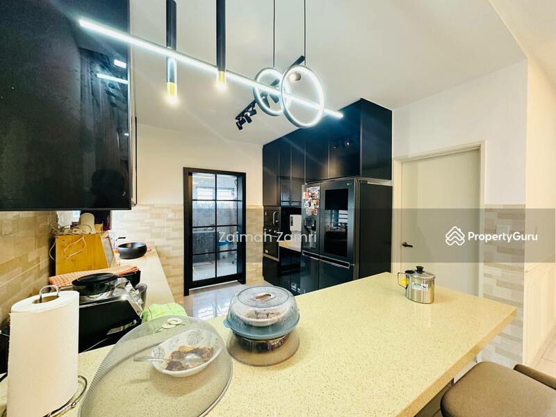For Sale - End Lot Fully Reno Furnish 2 Storey Superlink Seksyen U12 Shah Alam