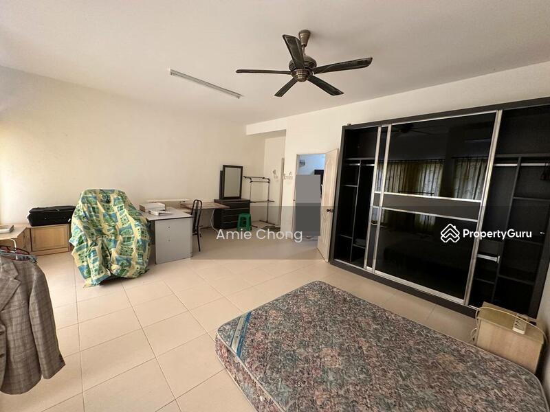 For Sale - Ipoh Garden 2.5 Storey Terrace House Good Condition