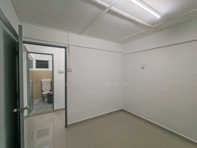 Flat for Rent at Taman Setapak Indah Jaya - Jeff Beh - Bathroom - PropertyGuru.com.my