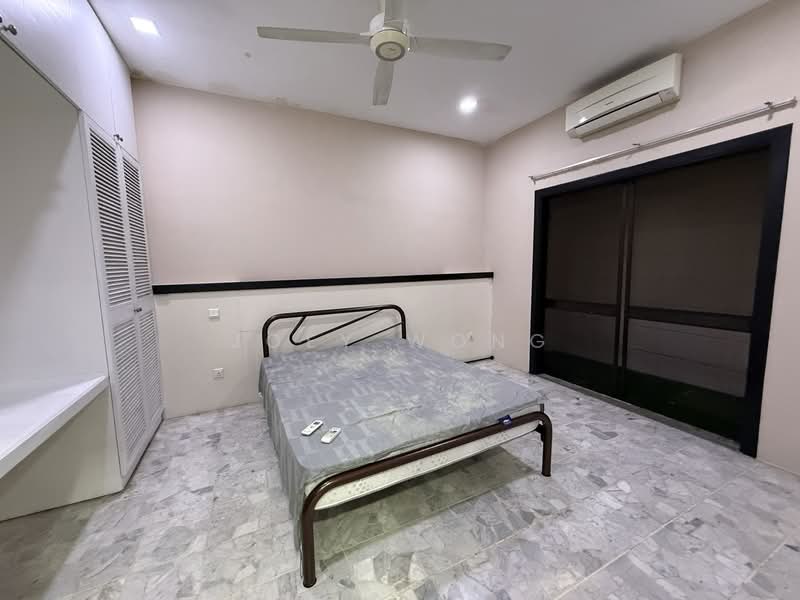 Semi-Detached House for Rent in Taman Overseas Union (Taman Oug) (Jalan Klang Lama (Old Klang Road)) - Joey Wong - Bedroom - PropertyGuru.com.my