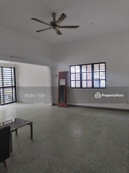 For Rent - Bungalow at Taman Ast