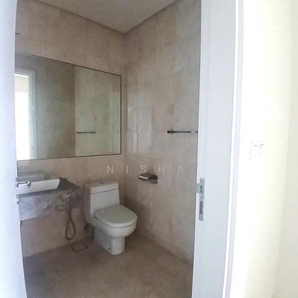 Kediaman Servis untuk Disewa di The Sentral Residences - Nisha . - Bathroom - PropertyGuru.com.my