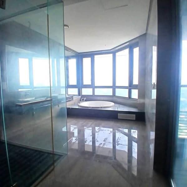Kediaman Servis untuk Disewa di The Sentral Residences - Nisha . - Bathroom - PropertyGuru.com.my