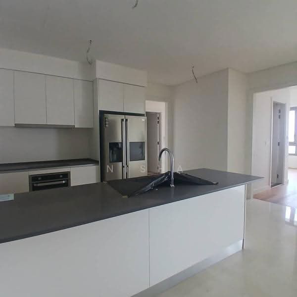 Kediaman Servis untuk Disewa di The Sentral Residences - Nisha . - Kitchen - PropertyGuru.com.my