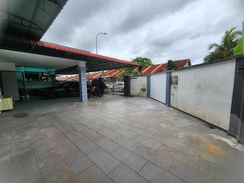 For Rent - Taman Daya Tamans Dayas (Jln Nibong)