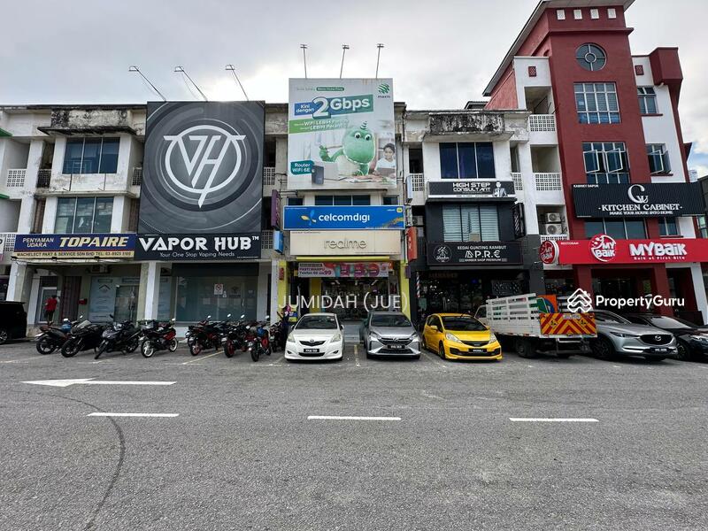 - FACING MAIN ROAD (EXTRA PARKING)