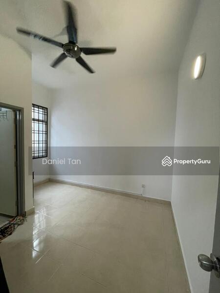 For Sale - Uda Utama Corner