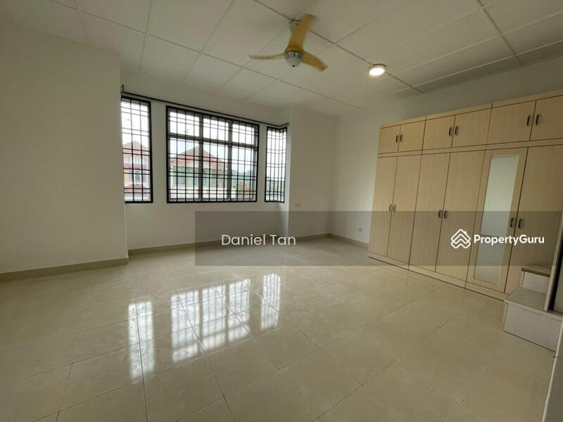 For Sale - Uda Utama Corner