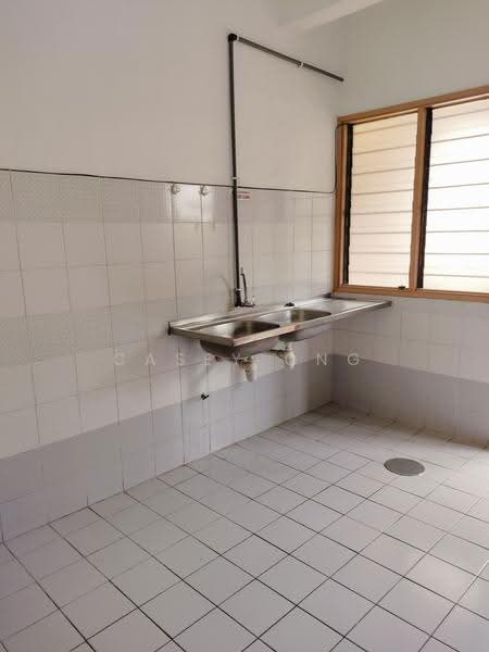 2-storey Terraced House for Rent in Usj 11 (Subang Jaya) - Casey Ong - Kitchen - PropertyGuru.com.my