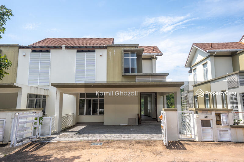 For Sale - Lake View 2.5 Storey Semi-D Desiran Bayu, Presint 16