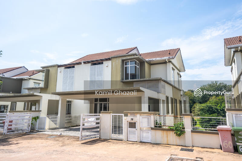 For Sale - Lake View 2.5 Storey Semi-D Desiran Bayu, Presint 16