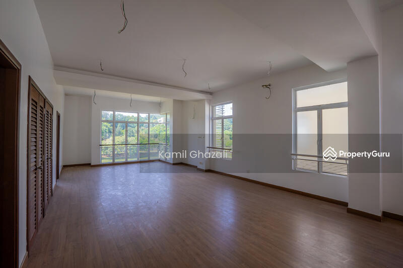 For Sale - Lake View 2.5 Storey Semi-D Desiran Bayu, Presint 16