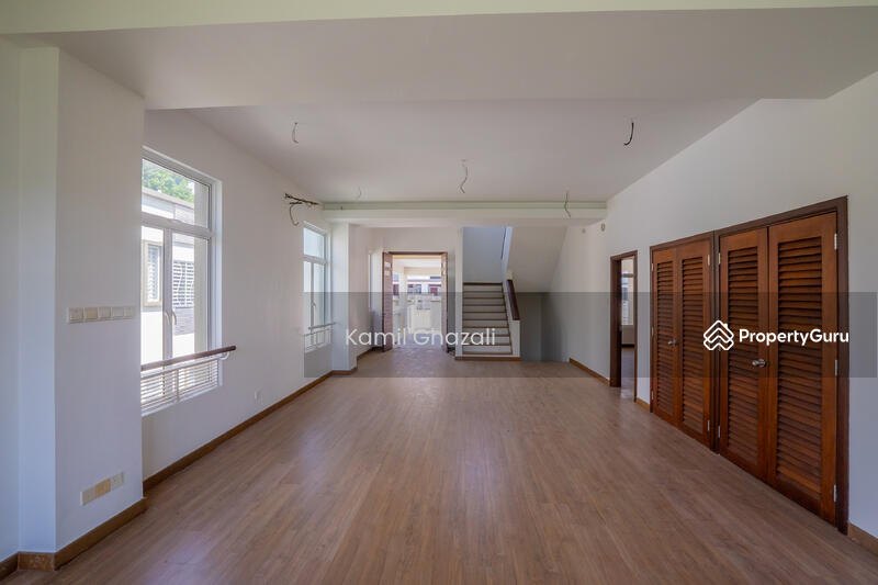 For Sale - Lake View 2.5 Storey Semi-D Desiran Bayu, Presint 16