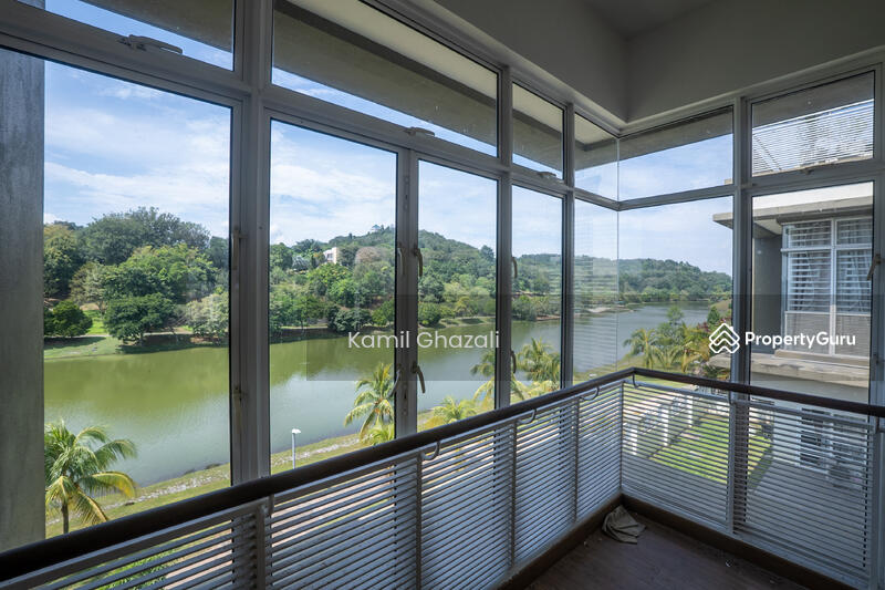 For Sale - Lake View 2.5 Storey Semi-D Desiran Bayu, Presint 16