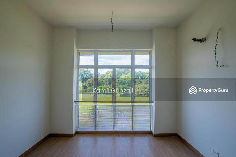 For Sale - Lake View 2.5 Storey Semi-D Desiran Bayu, Presint 16