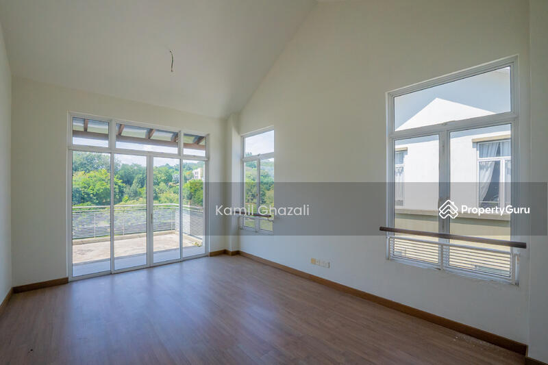 For Sale - Lake View 2.5 Storey Semi-D Desiran Bayu, Presint 16