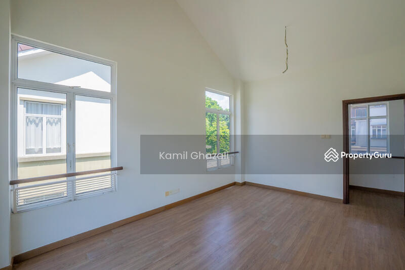 For Sale - Lake View 2.5 Storey Semi-D Desiran Bayu, Presint 16