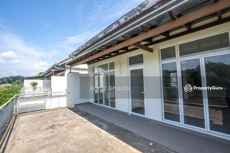 For Sale - Lake View 2.5 Storey Semi-D Desiran Bayu, Presint 16