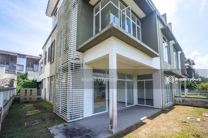 For Sale - Lake View 2.5 Storey Semi-D Desiran Bayu, Presint 16