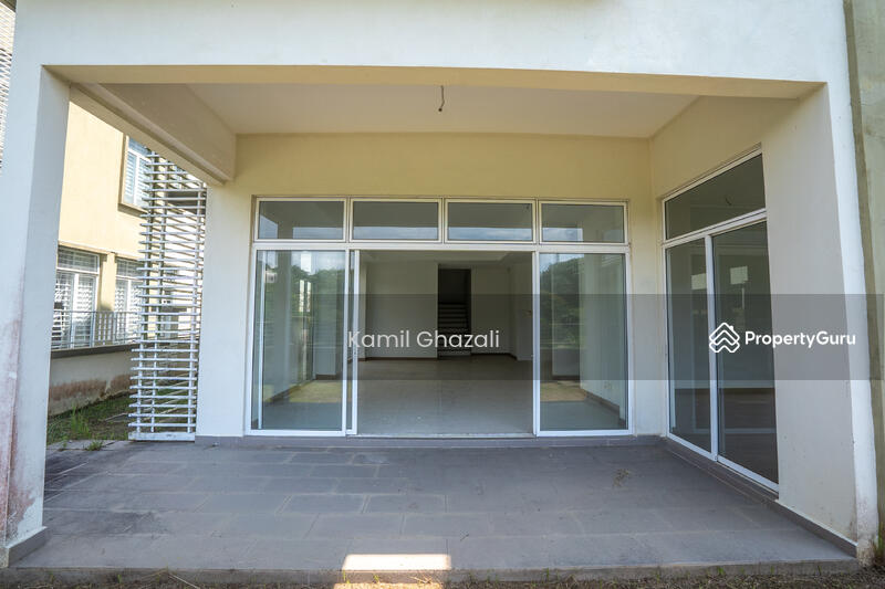 For Sale - Lake View 2.5 Storey Semi-D Desiran Bayu, Presint 16