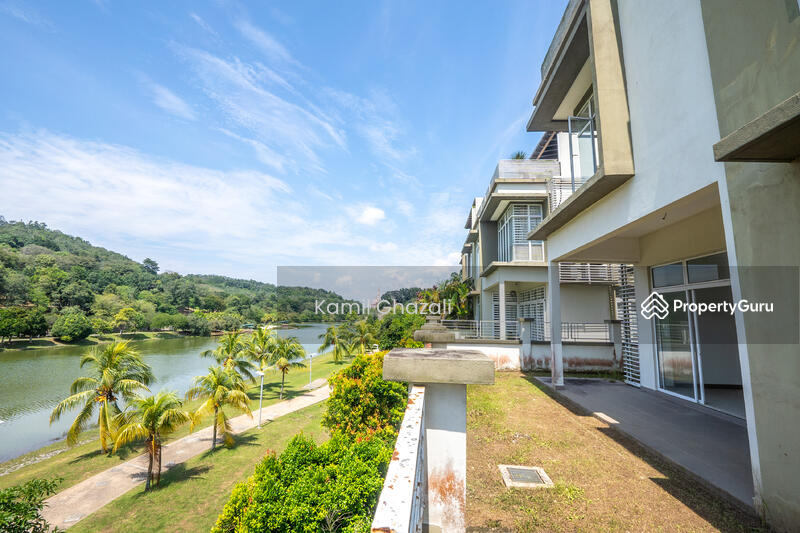 For Sale - Lake View 2.5 Storey Semi-D Desiran Bayu, Presint 16