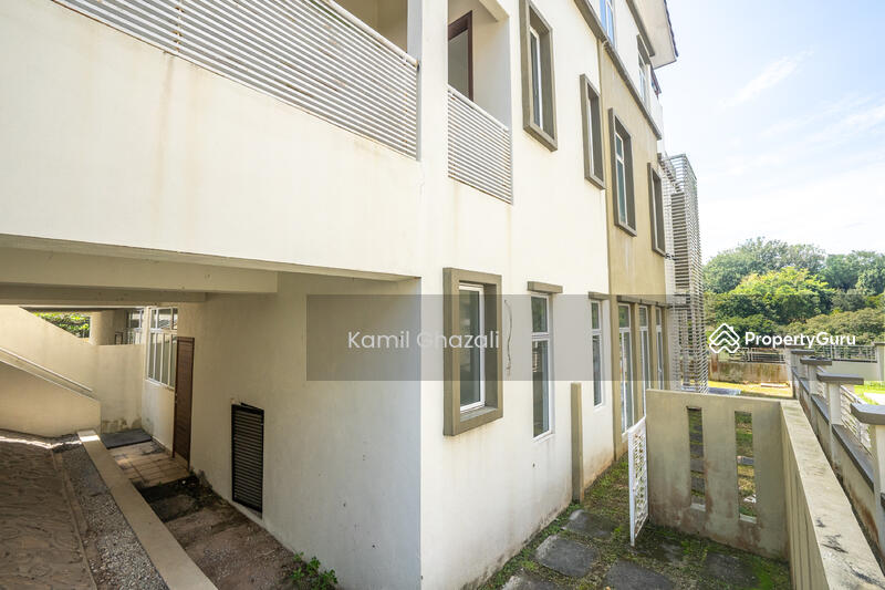 For Sale - Lake View 2.5 Storey Semi-D Desiran Bayu, Presint 16