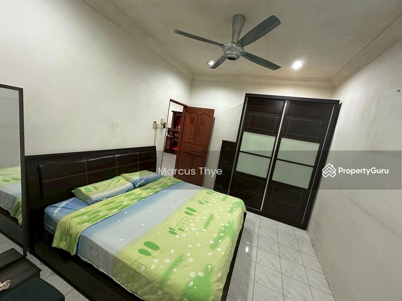 Untuk Dijual - Pekan Nenas