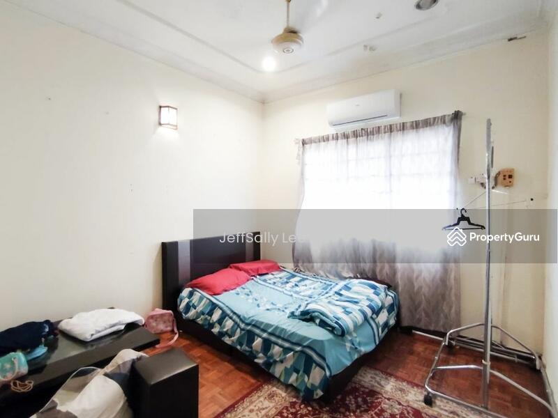 For Sale - Bungalow at Usj 11