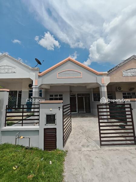 Untuk Disewa - Single terrace house for rent at Megah ria