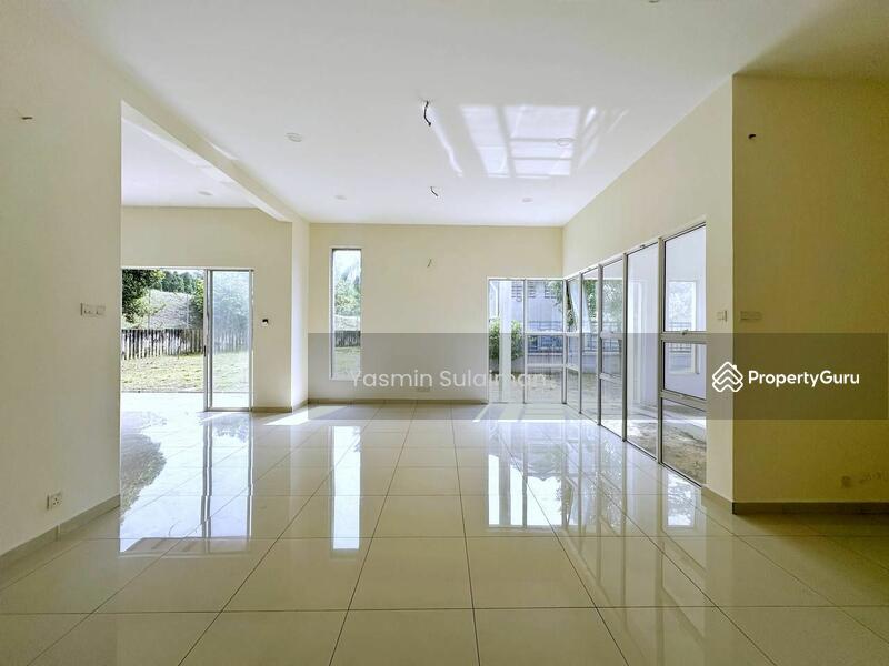 For Sale - Semi-Detached House at D'Kayangan