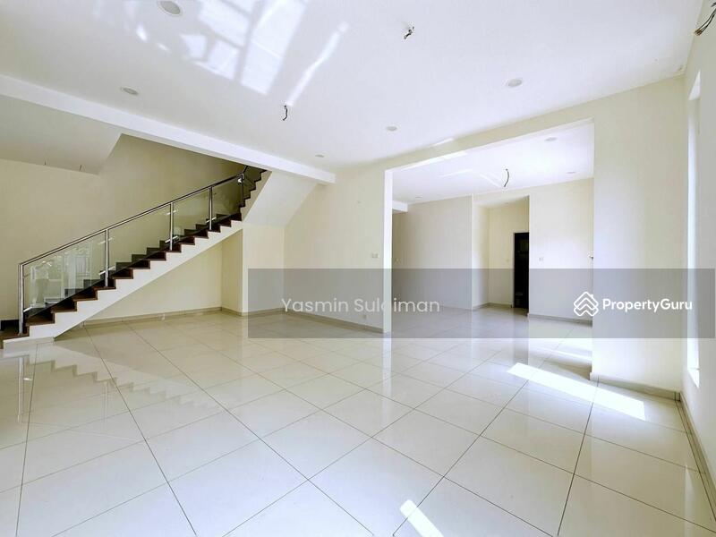 For Sale - Semi-Detached House at D'Kayangan