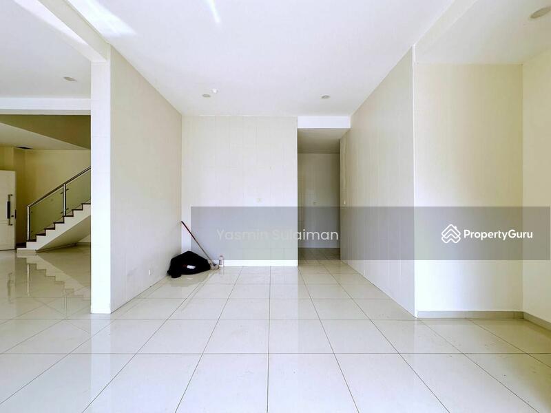 For Sale - Semi-Detached House at D'Kayangan