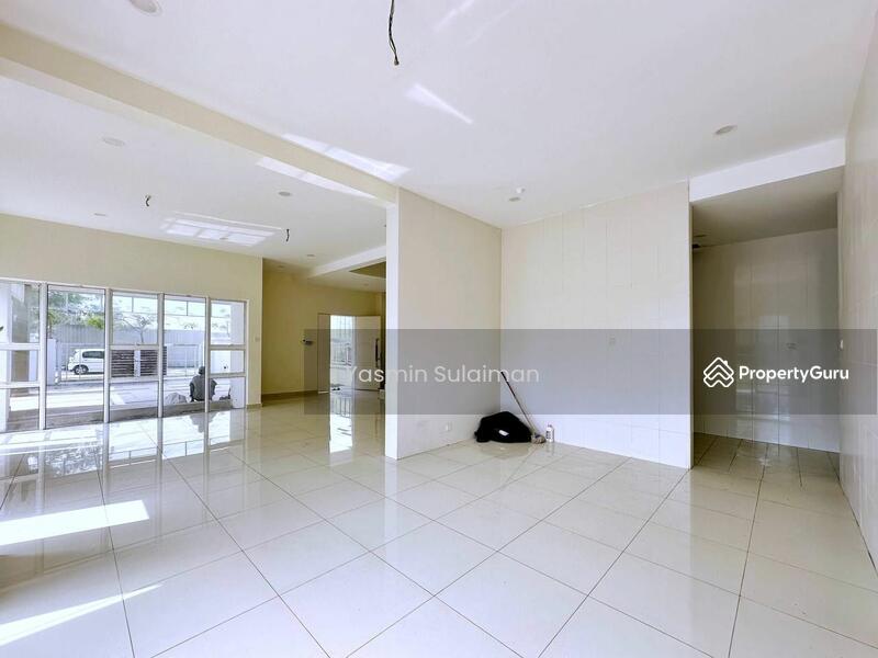 For Sale - Semi-Detached House at D'Kayangan