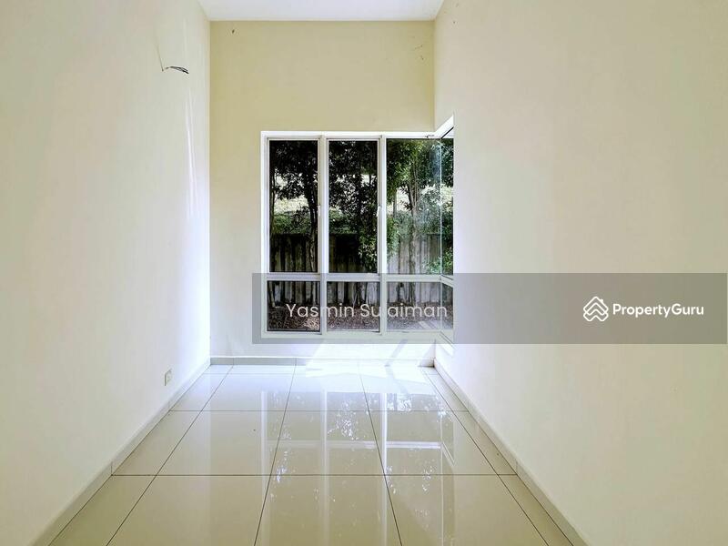 For Sale - Semi-Detached House at D'Kayangan