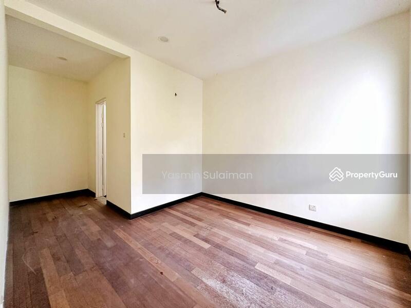 For Sale - Semi-Detached House at D'Kayangan