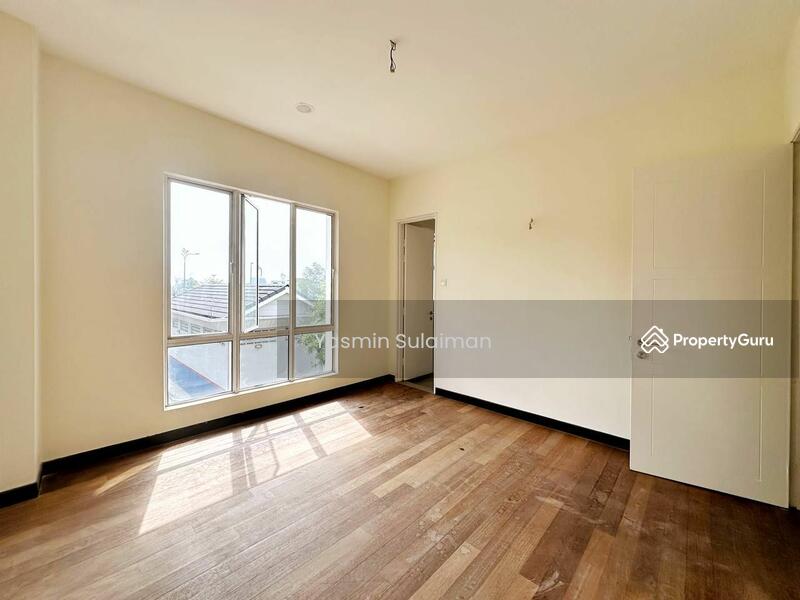For Sale - Semi-Detached House at D'Kayangan