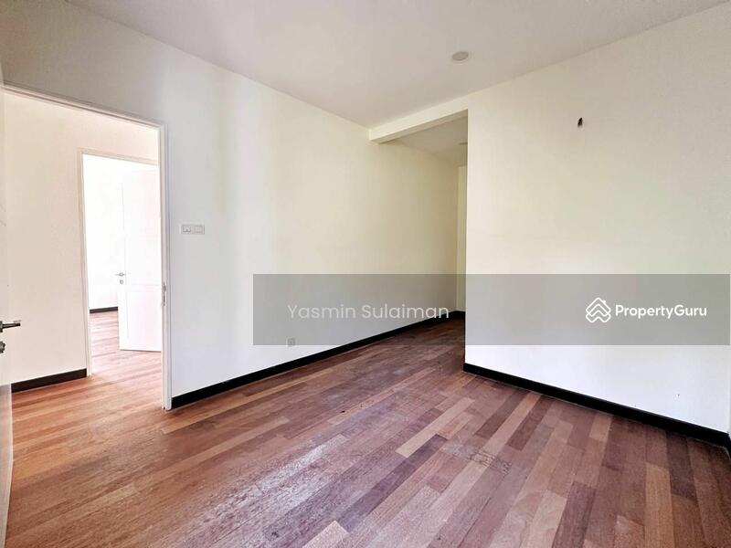 For Sale - Semi-Detached House at D'Kayangan