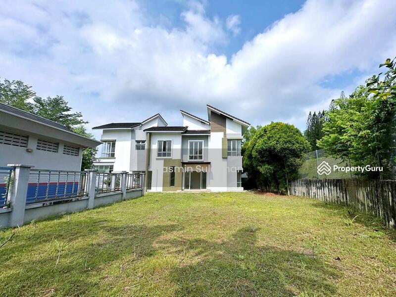 For Sale - Semi-Detached House at D'Kayangan