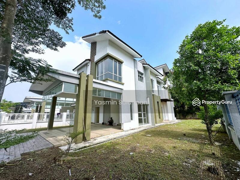 For Sale - Semi-Detached House at D'Kayangan