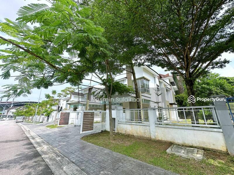 For Sale - Semi-Detached House at D'Kayangan
