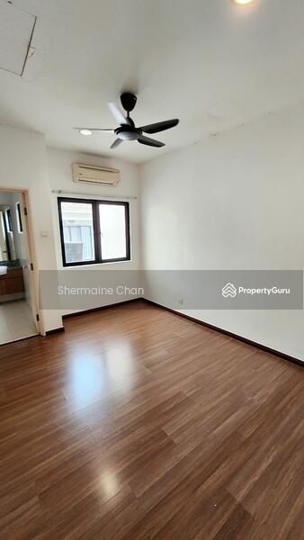 For Rent - 3-storey Terraced House at Lake Fields