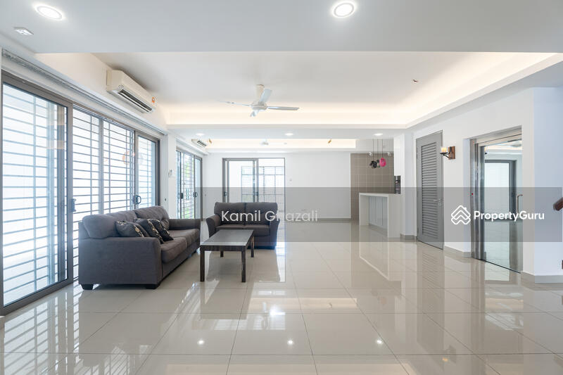 For Sale - 2.5 Storey Zero Lot Bungalow DANAU MUTIARA, Presint 16