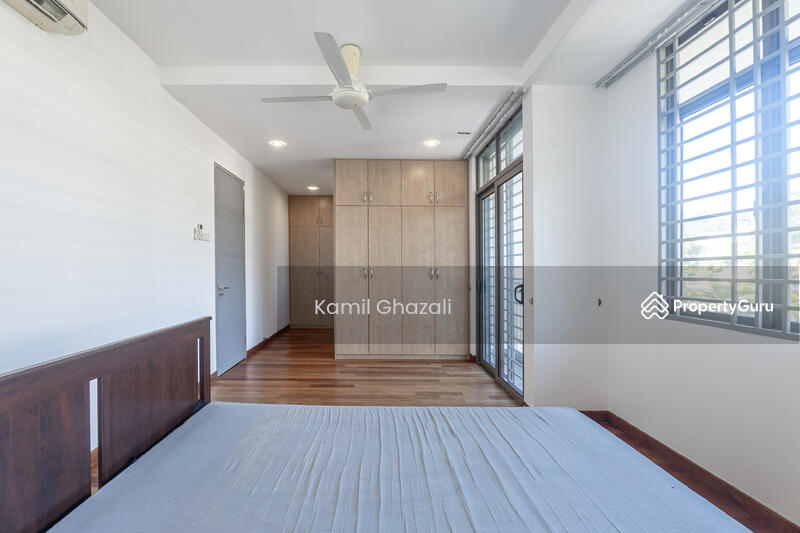 For Sale - 2.5 Storey Zero Lot Bungalow DANAU MUTIARA, Presint 16