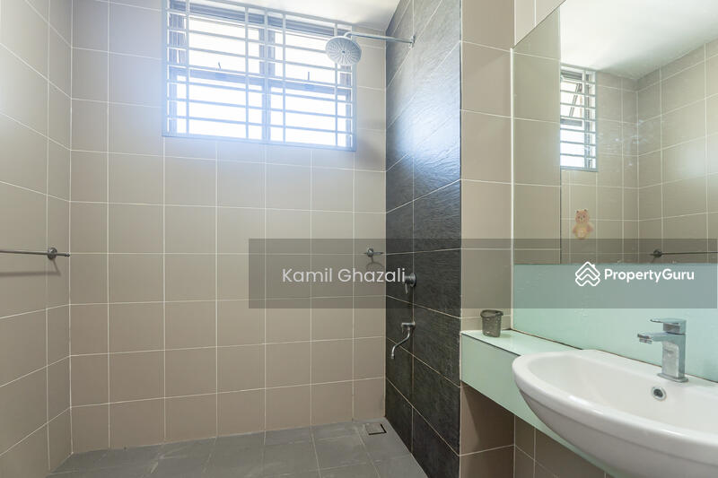 For Sale - 2.5 Storey Zero Lot Bungalow DANAU MUTIARA, Presint 16