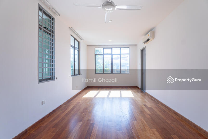 For Sale - 2.5 Storey Zero Lot Bungalow DANAU MUTIARA, Presint 16