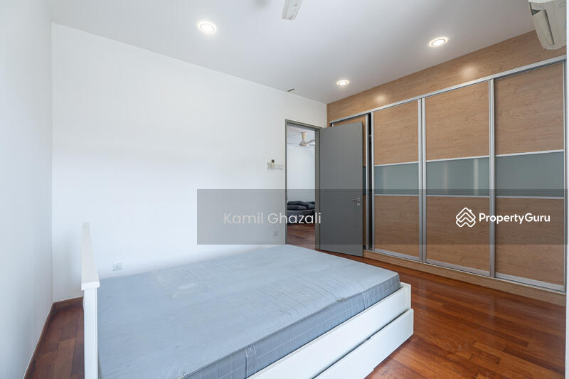 For Sale - 2.5 Storey Zero Lot Bungalow DANAU MUTIARA, Presint 16