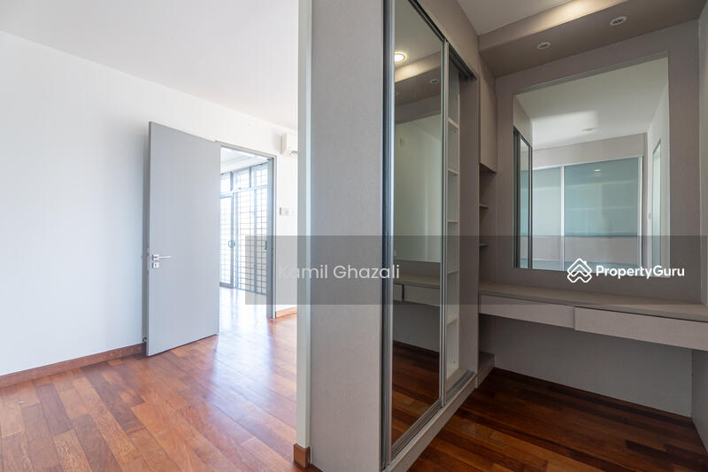 For Sale - 2.5 Storey Zero Lot Bungalow DANAU MUTIARA, Presint 16