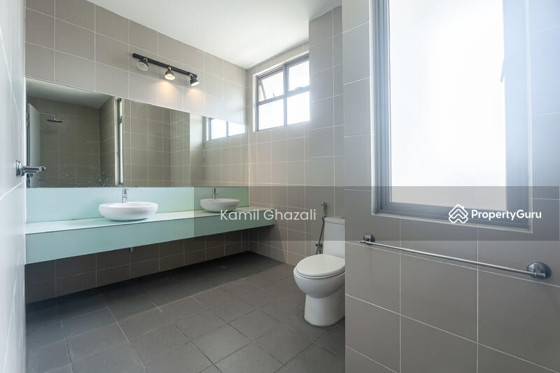 For Sale - 2.5 Storey Zero Lot Bungalow DANAU MUTIARA, Presint 16